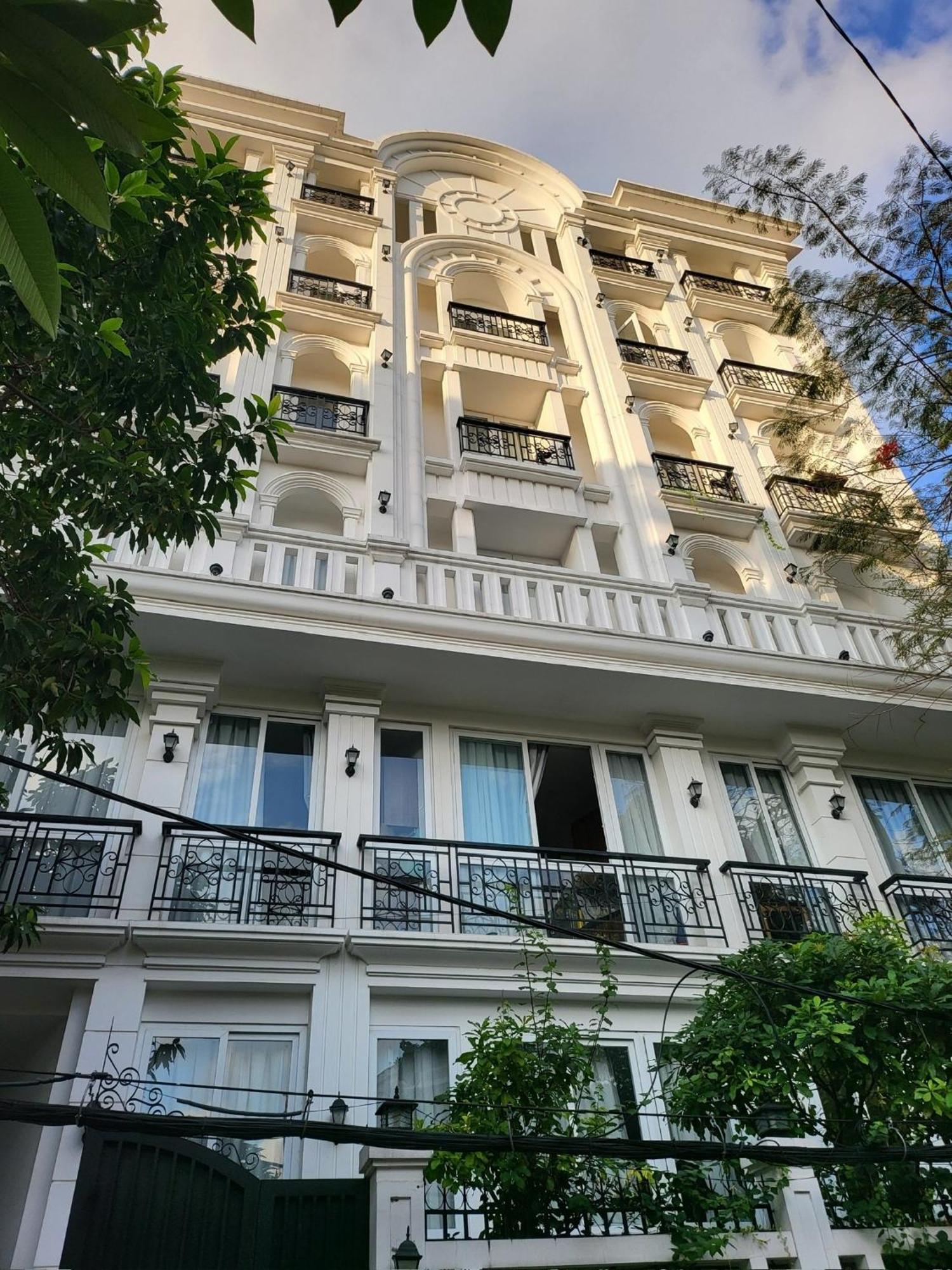 Qac Mtv Apartment